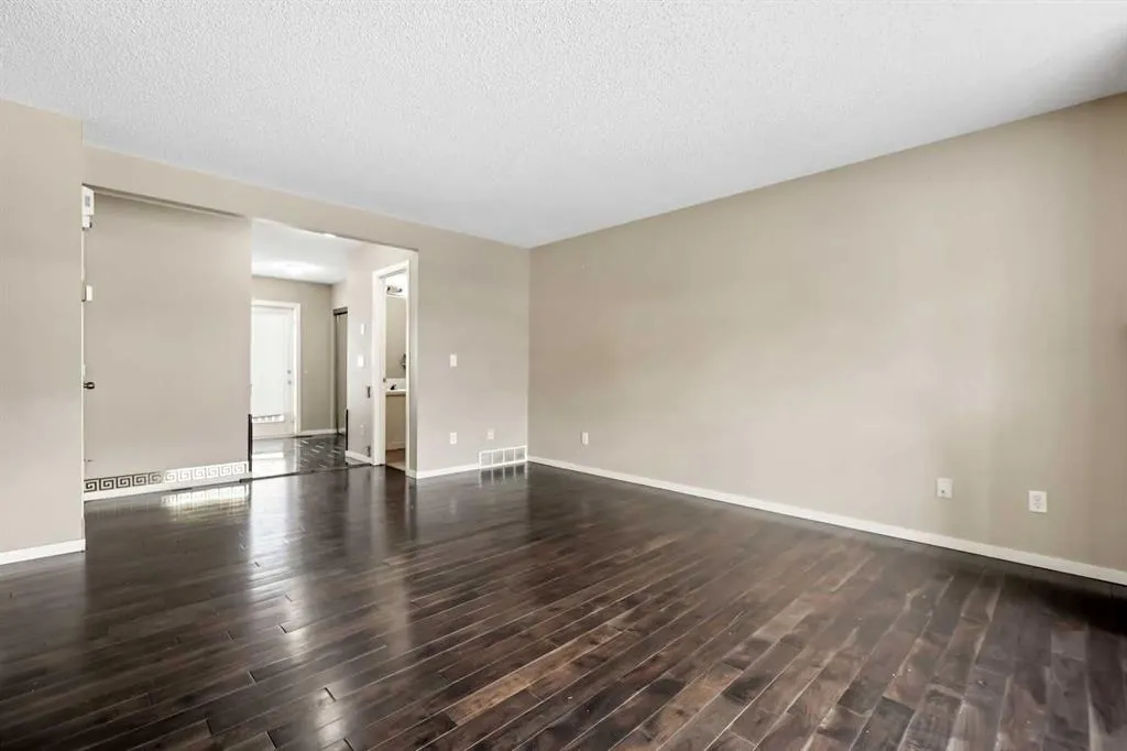 111 Tarawood Lane NE, #1304