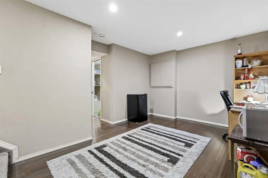 111 Tarawood Lane NE, #1304