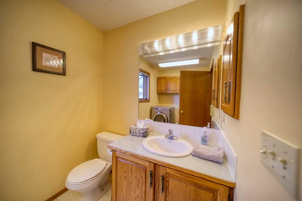 214 Lakeside Greens Place