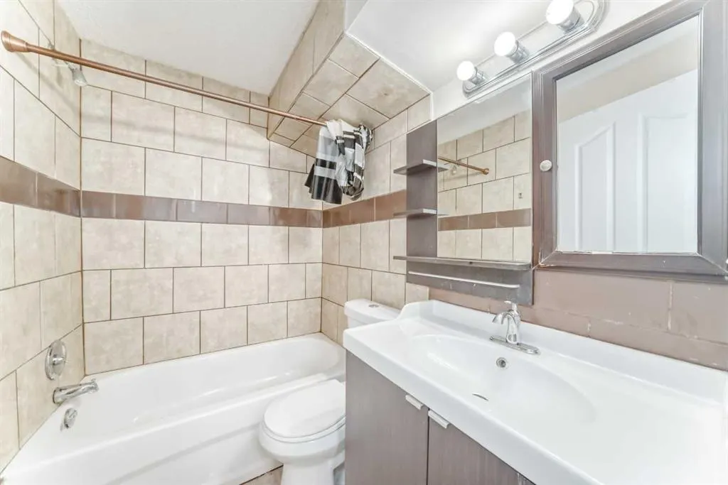106 Saddletree Drive NE