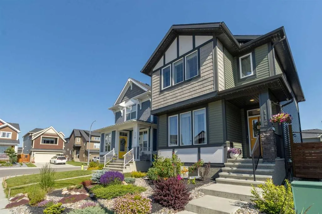 112 Fireside Crescent