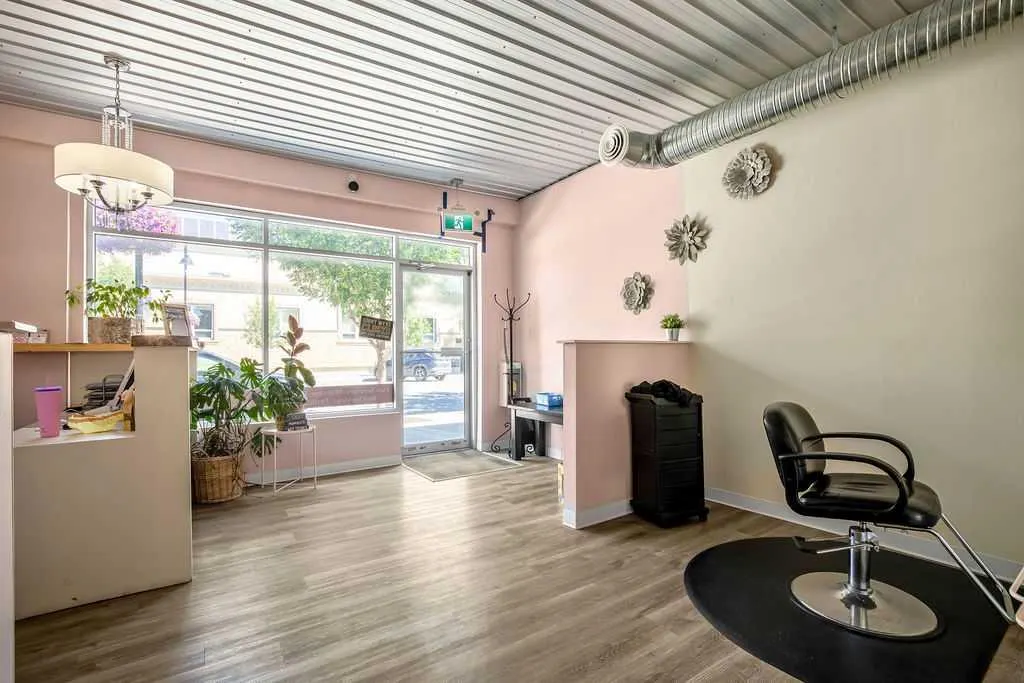 133 5th Avenue SW