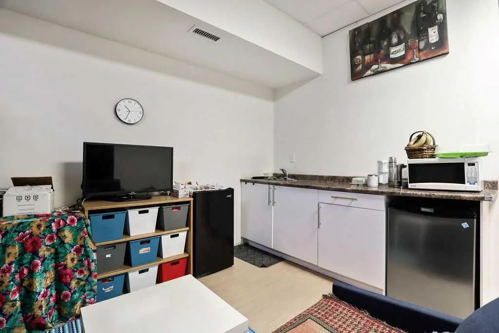 133 5th Avenue SW