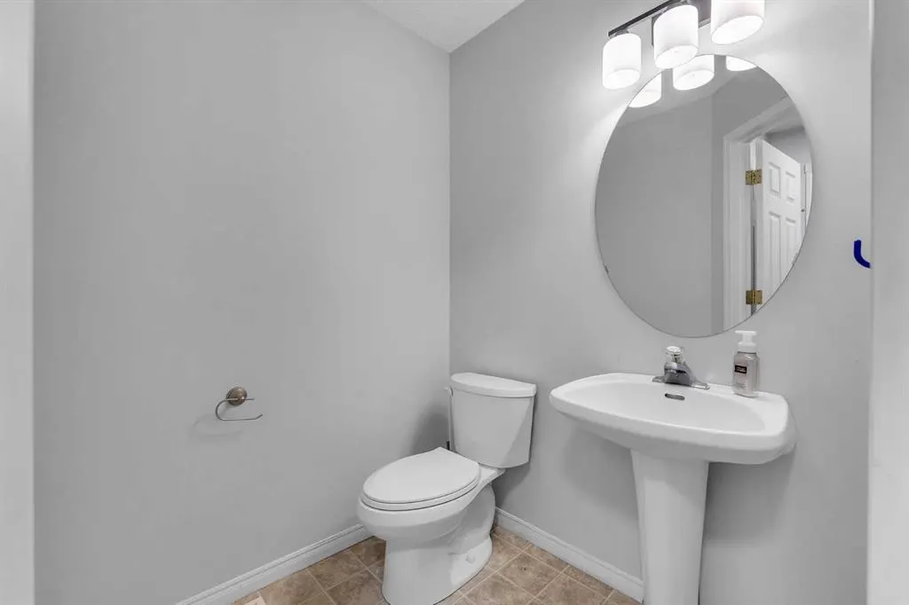 7707 Martha's Haven Park NE, #200