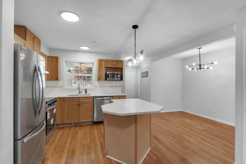 7707 Martha's Haven Park NE, #200
