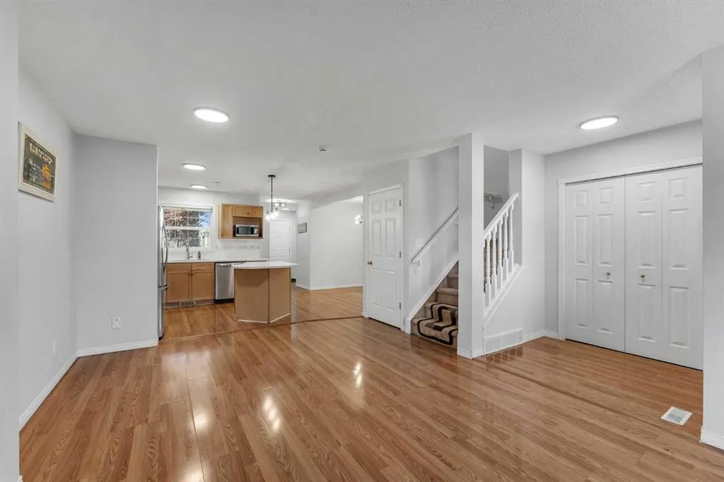 7707 Martha's Haven Park NE, #200
