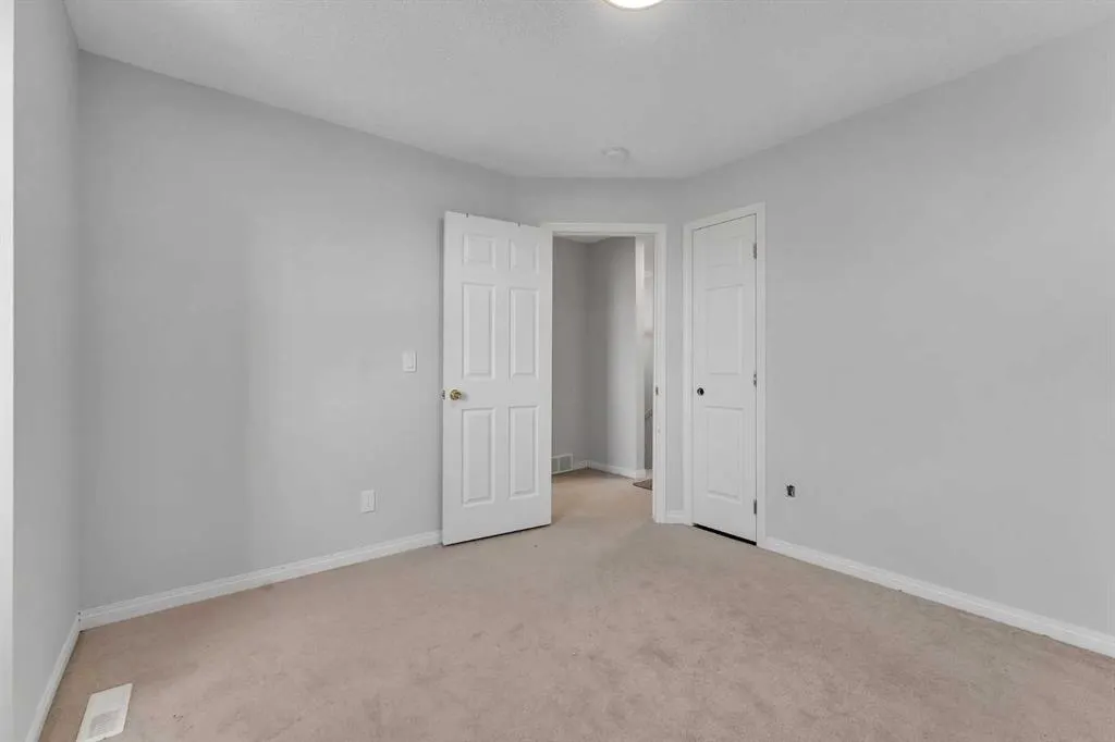 7707 Martha's Haven Park NE, #200