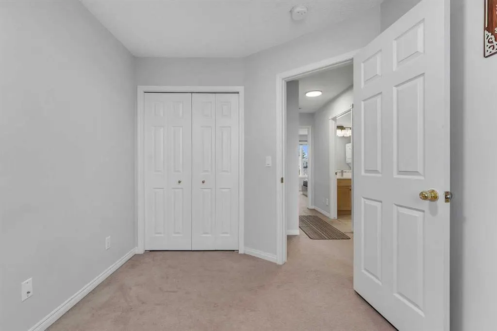 7707 Martha's Haven Park NE, #200