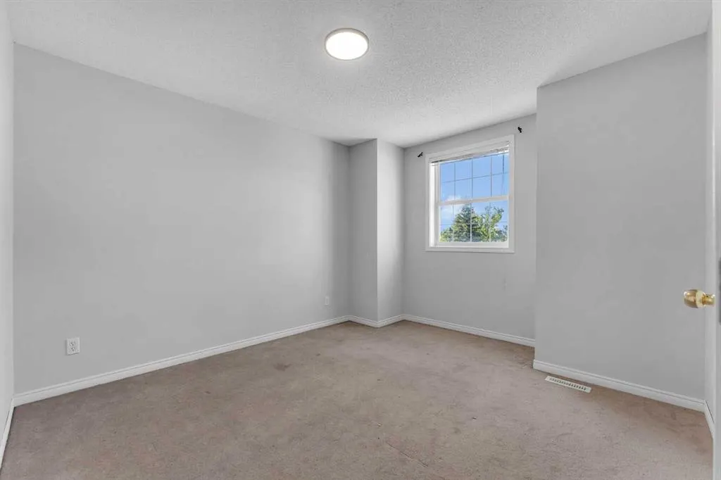 7707 Martha's Haven Park NE, #200