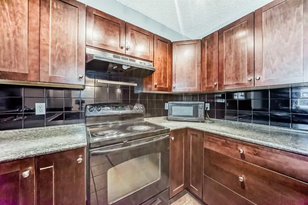 60 Panatella Street NW, #3211