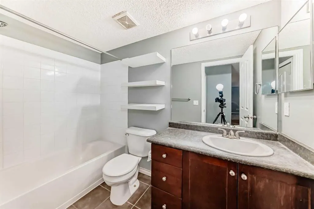 60 Panatella Street NW, #3211
