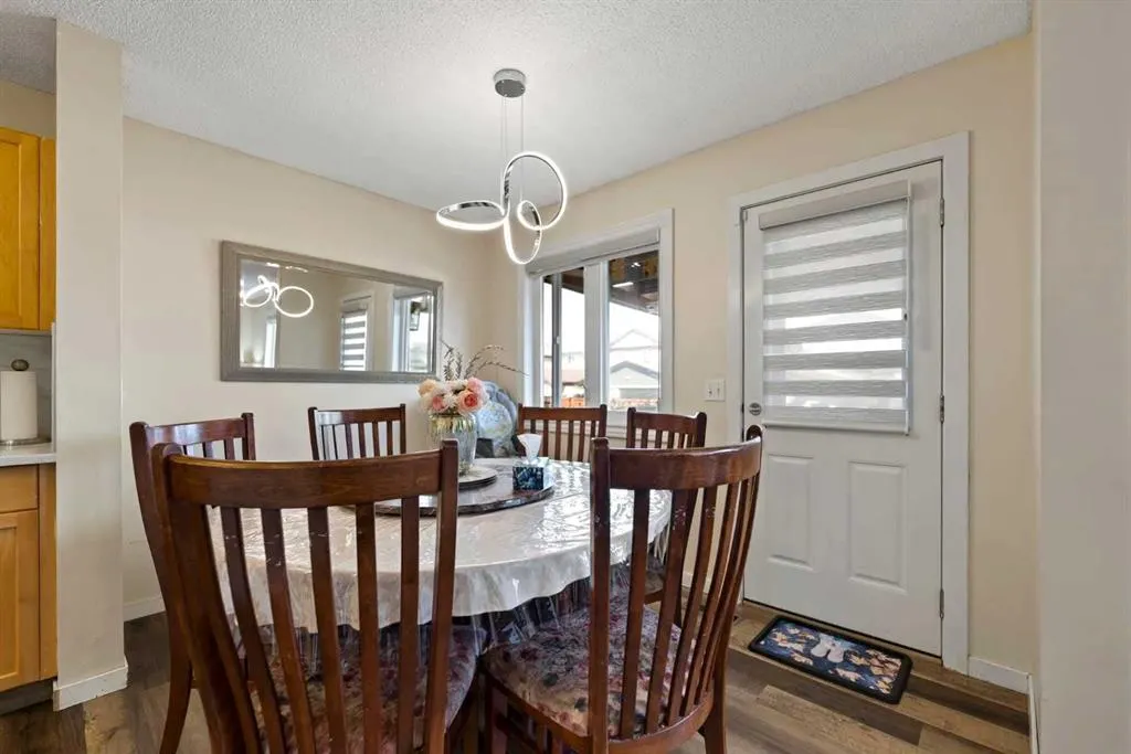 213 Saddlecrest Place