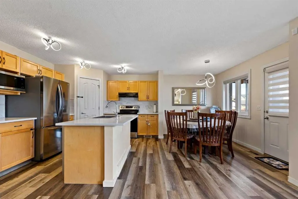 213 Saddlecrest Place