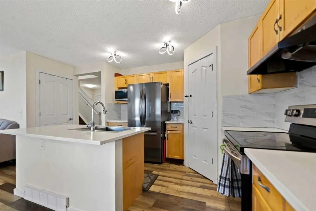 213 Saddlecrest Place
