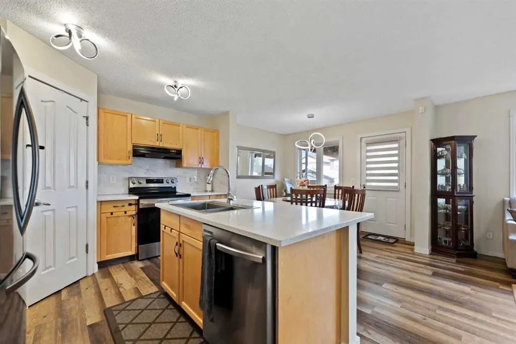 213 Saddlecrest Place
