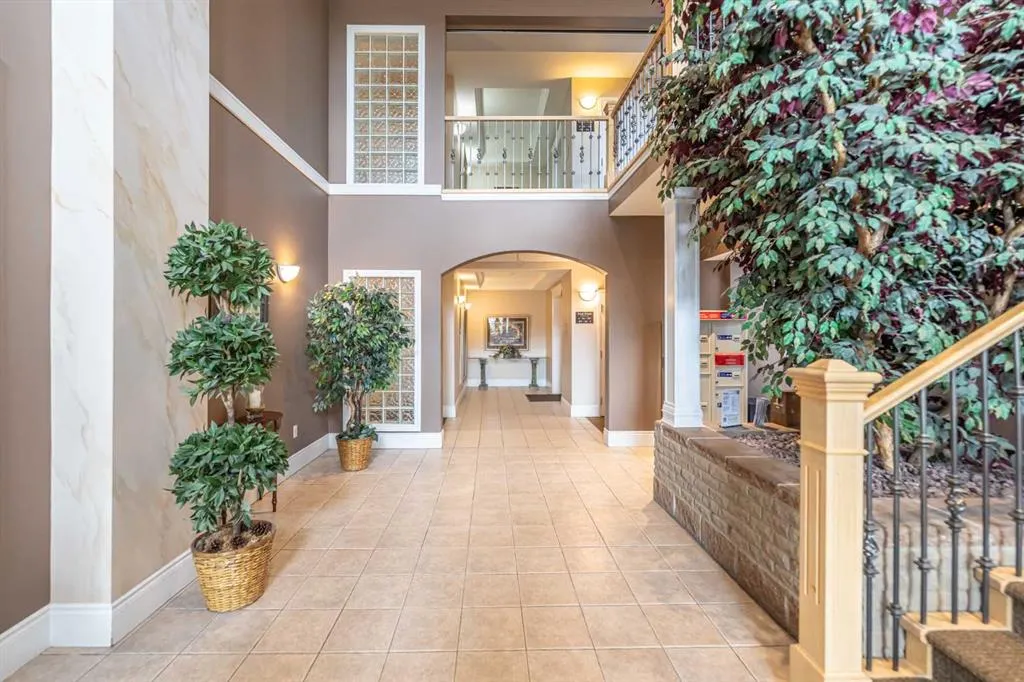 1010 Arbour Lake Road NW, #1206