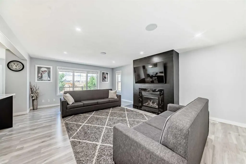 172 SPRINGMERE Grove