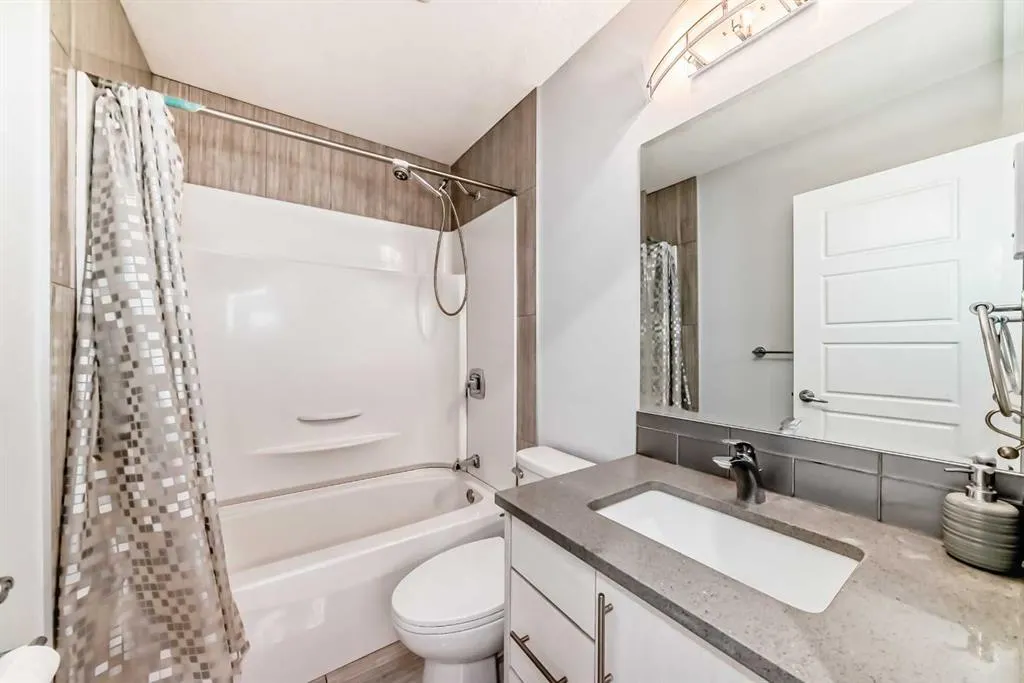 172 SPRINGMERE Grove