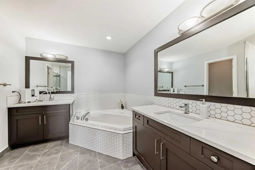 172 SPRINGMERE Grove