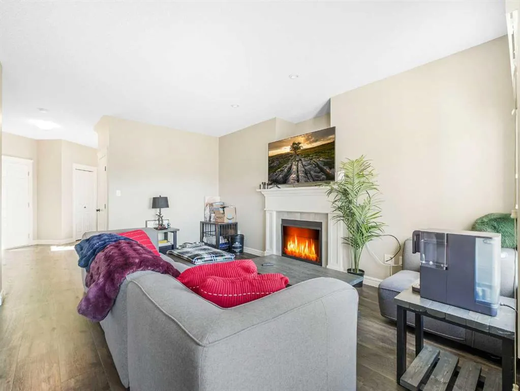 958 Morris Way