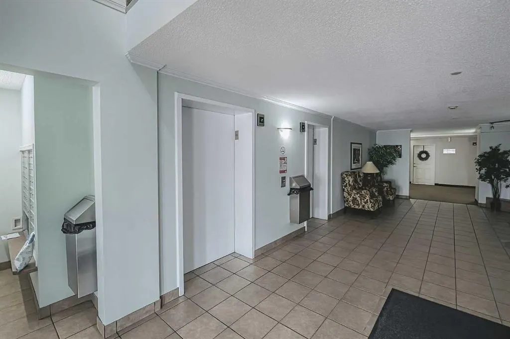 950 Arbour Lake Road NW, #2115