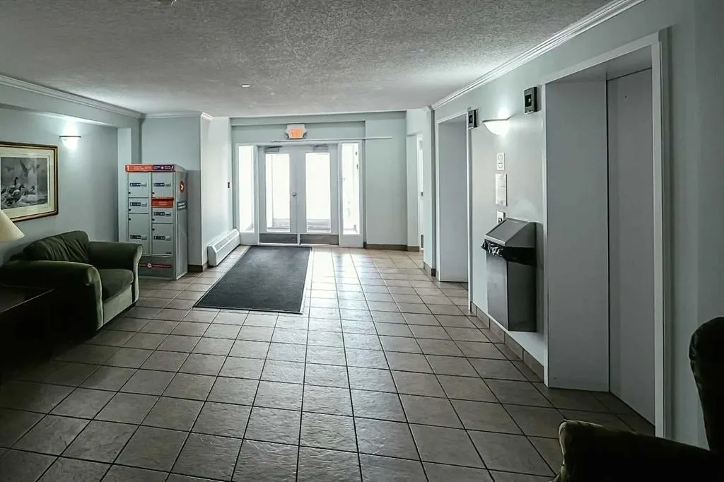 950 Arbour Lake Road NW, #2115