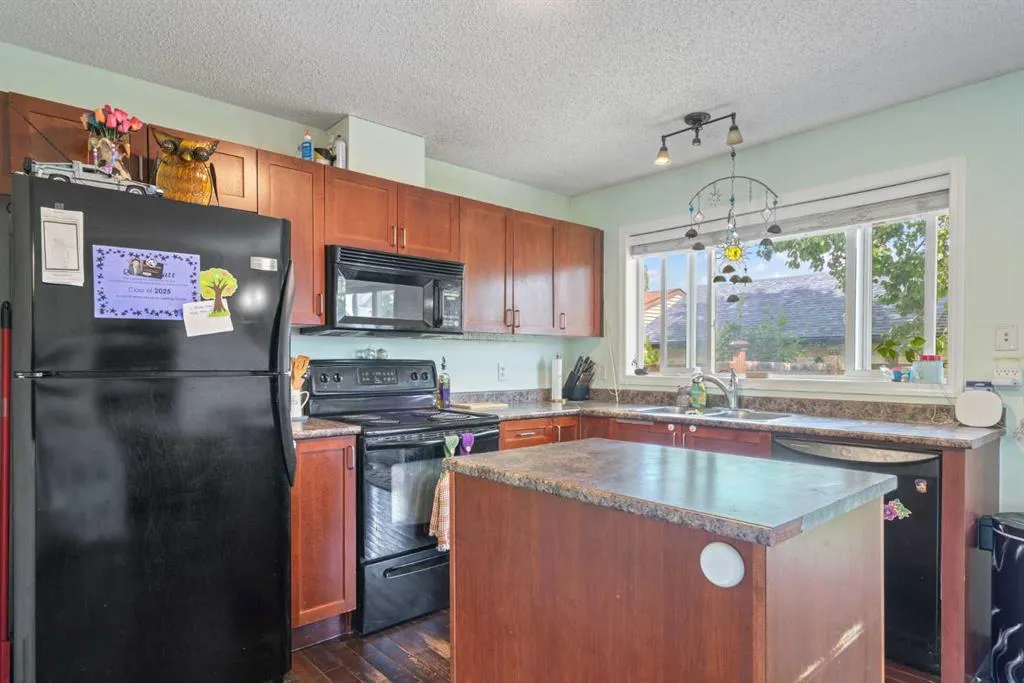 25 Elgin Meadows View SE