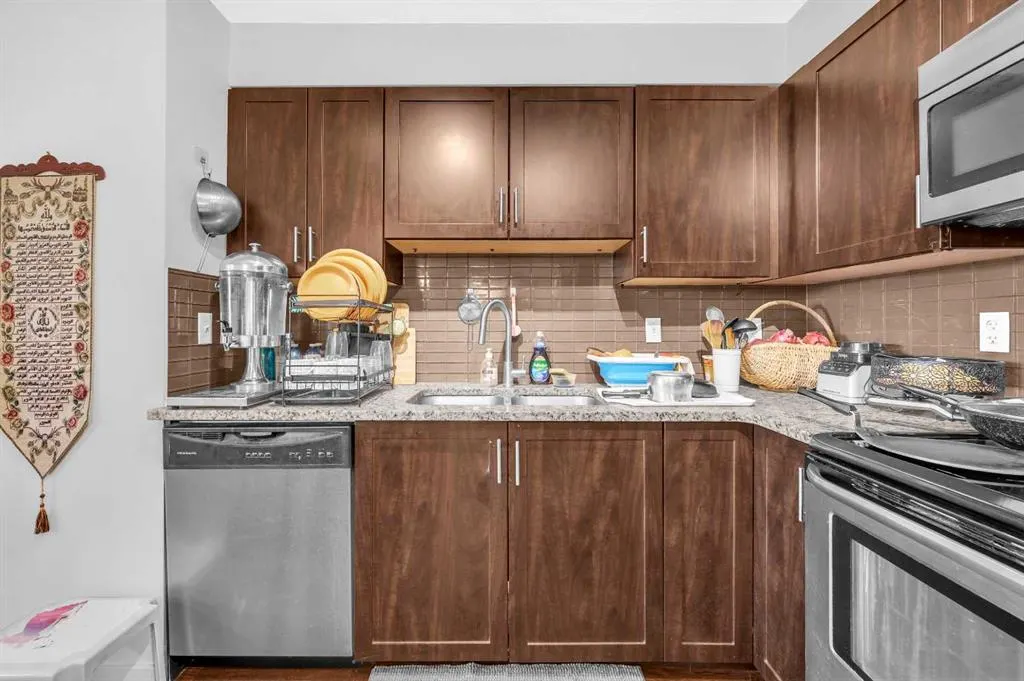 279 Copperpond Common SE, #3105