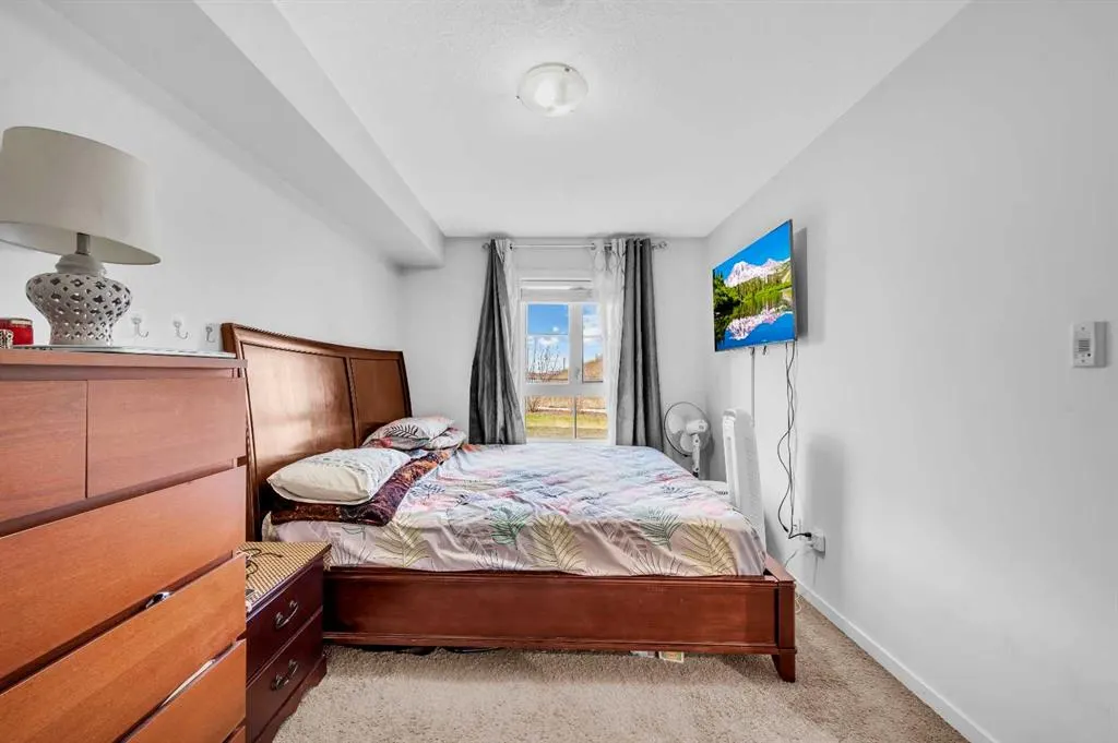 279 Copperpond Common SE, #3105