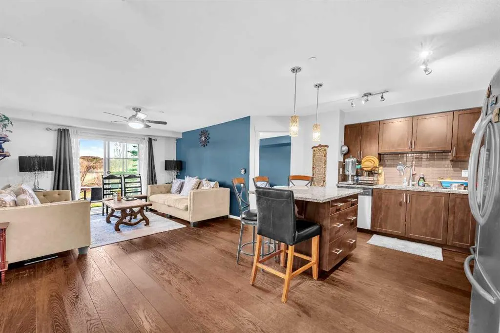 279 Copperpond Common SE, #3105