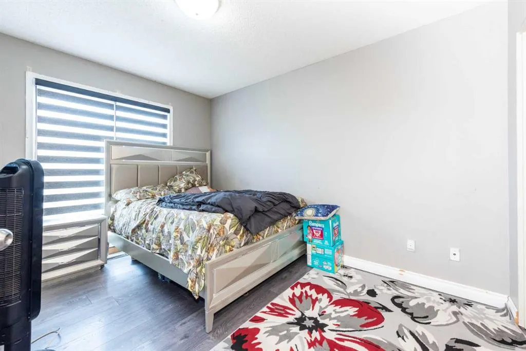 229 Martinglen Way NE