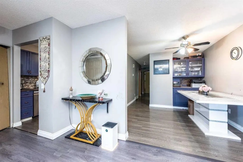 229 Martinglen Way NE