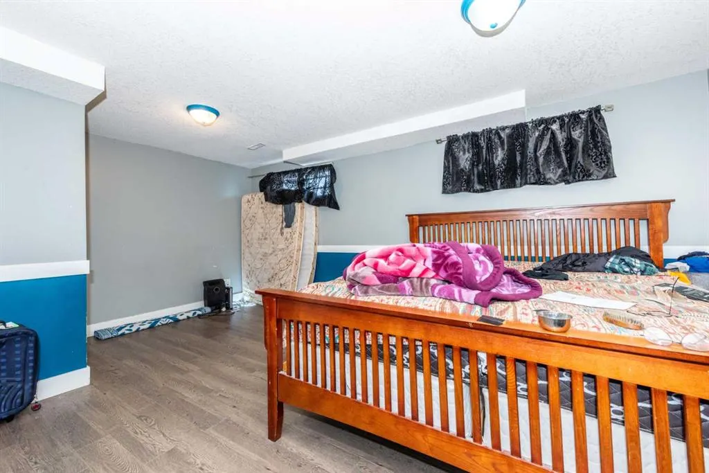 229 Martinglen Way NE