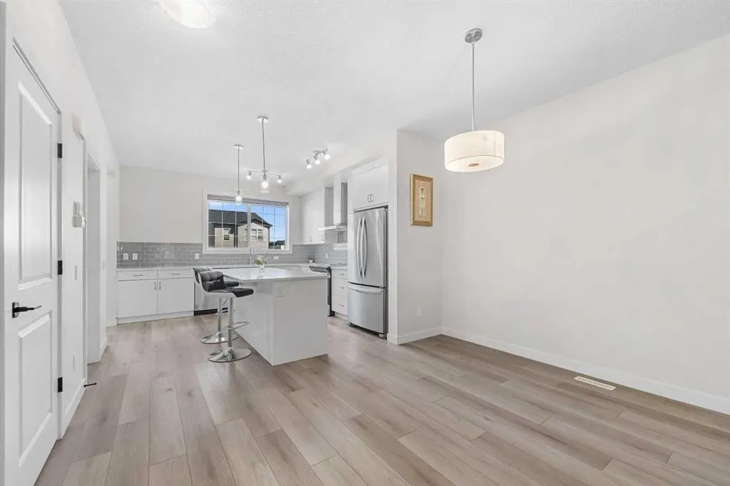 260 Cornerbrook Drive NE