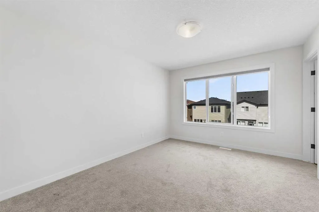 260 Cornerbrook Drive NE