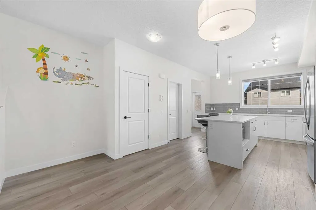 260 Cornerbrook Drive NE