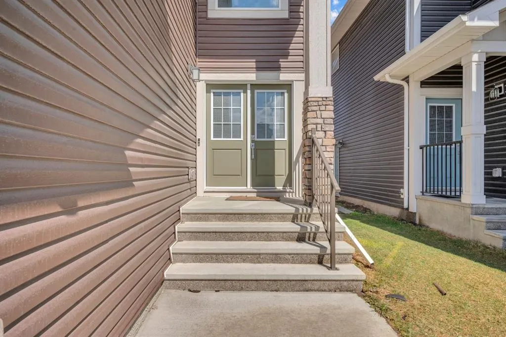 40 saddlestone Way NE