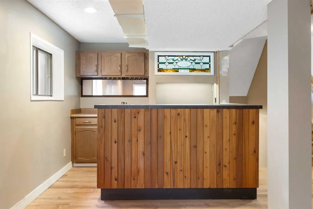 55 Strathcona Close