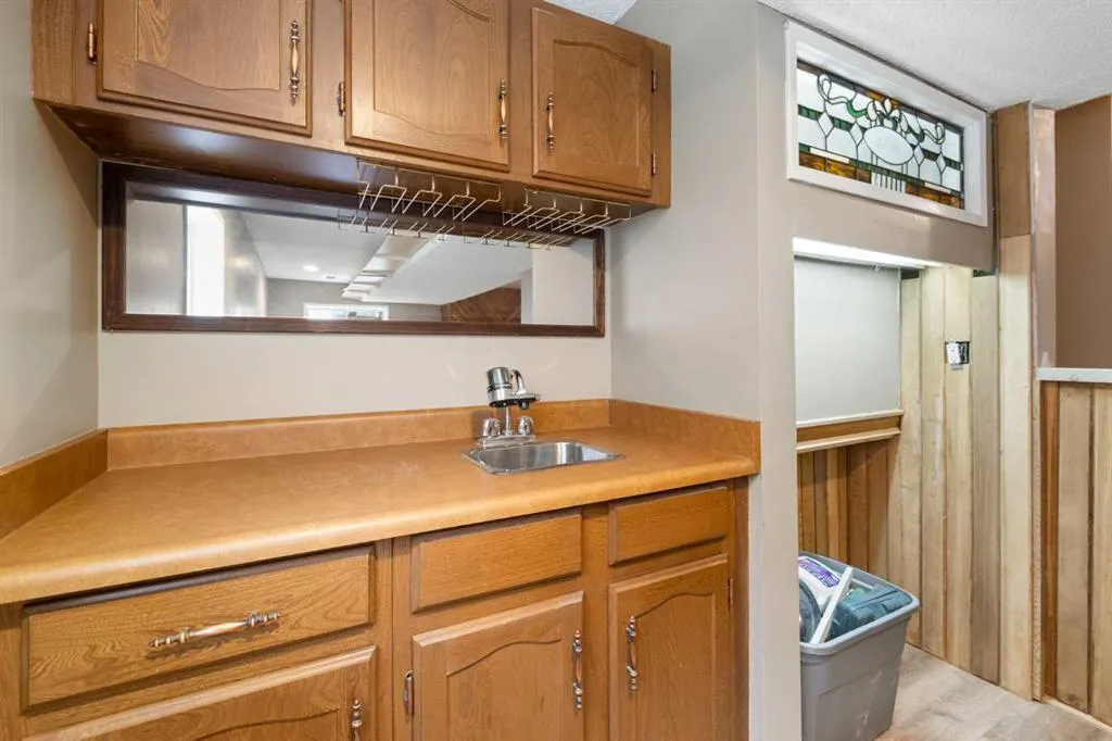55 Strathcona Close