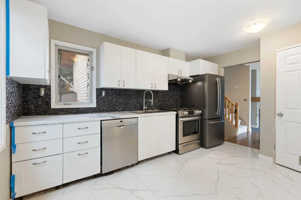 55 Strathcona Close