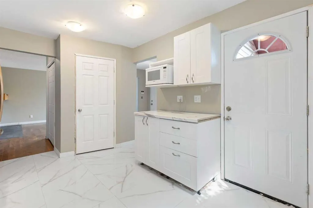 55 Strathcona Close