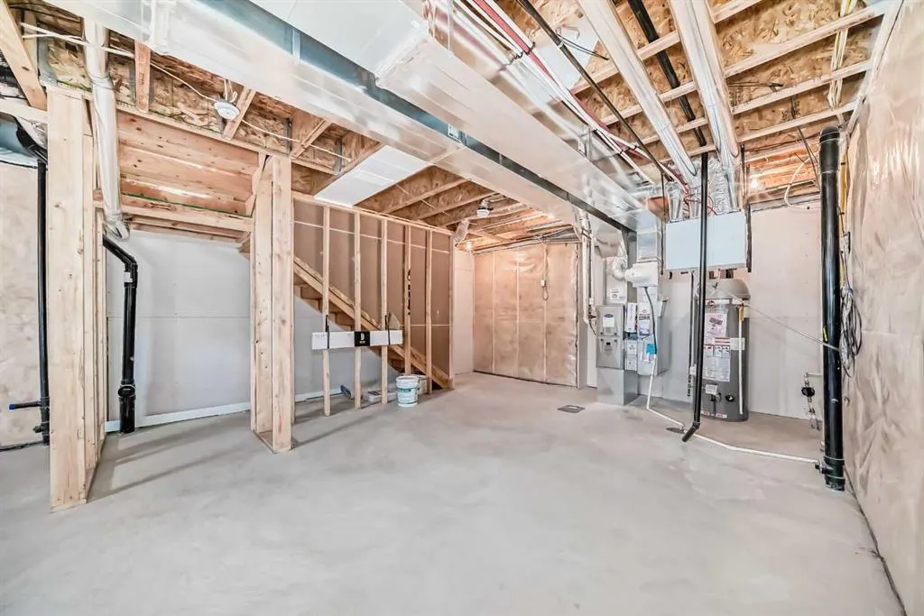18 Corner Glen Grove NE