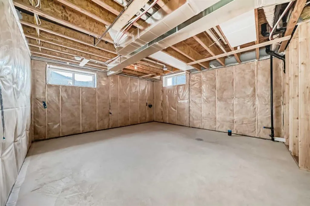 18 Corner Glen Grove NE
