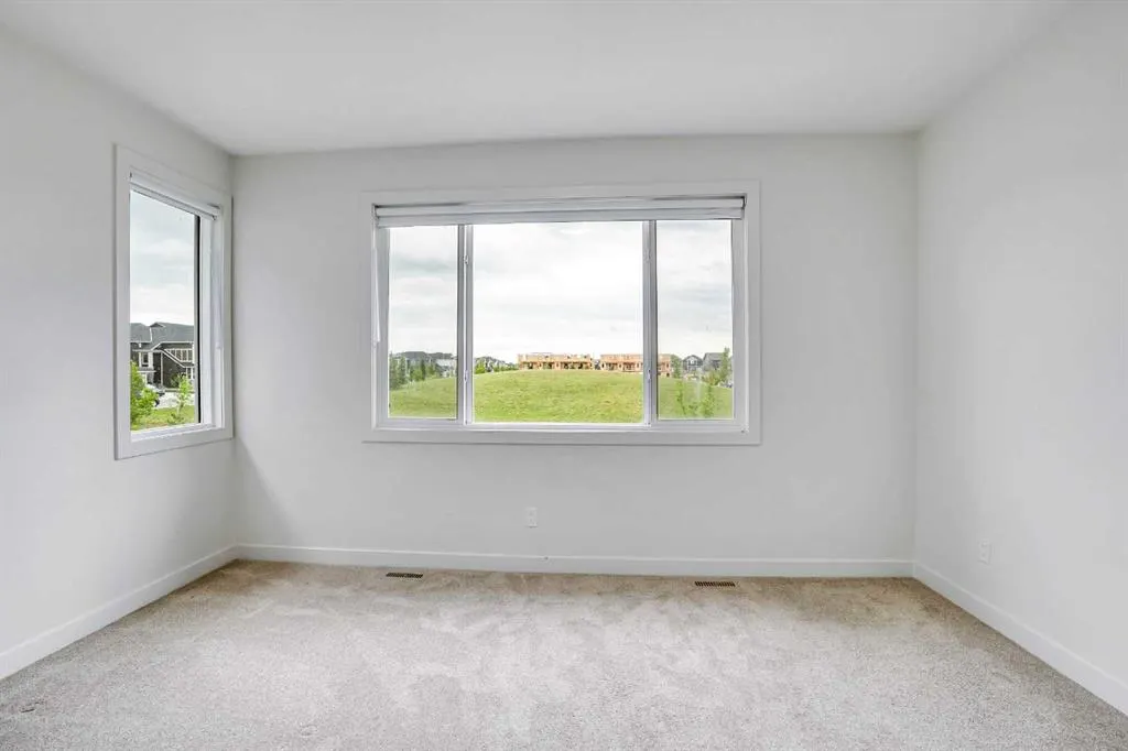 116 Saddlestone Heath NE, #106