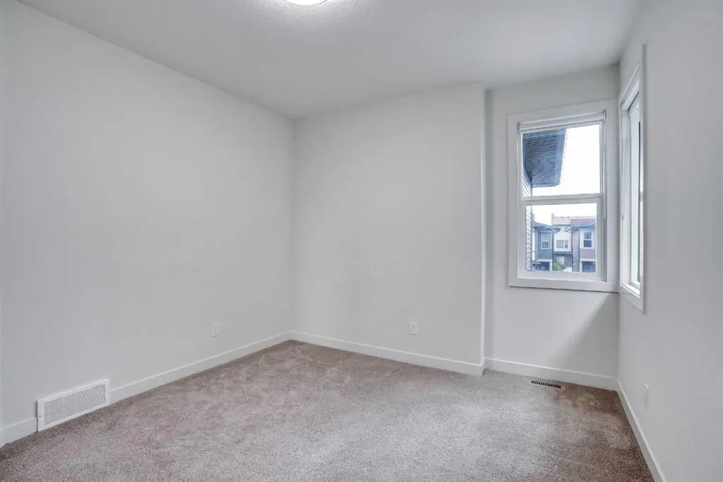 116 Saddlestone Heath NE, #106