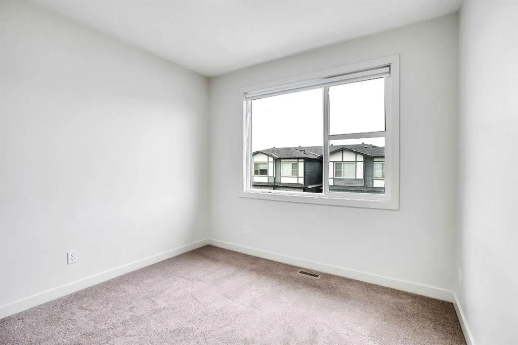 116 Saddlestone Heath NE, #106