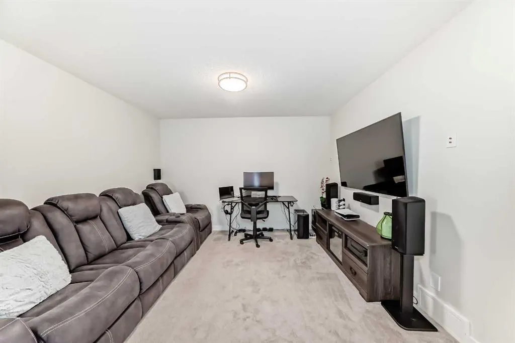 128 Savanna Lane NE
