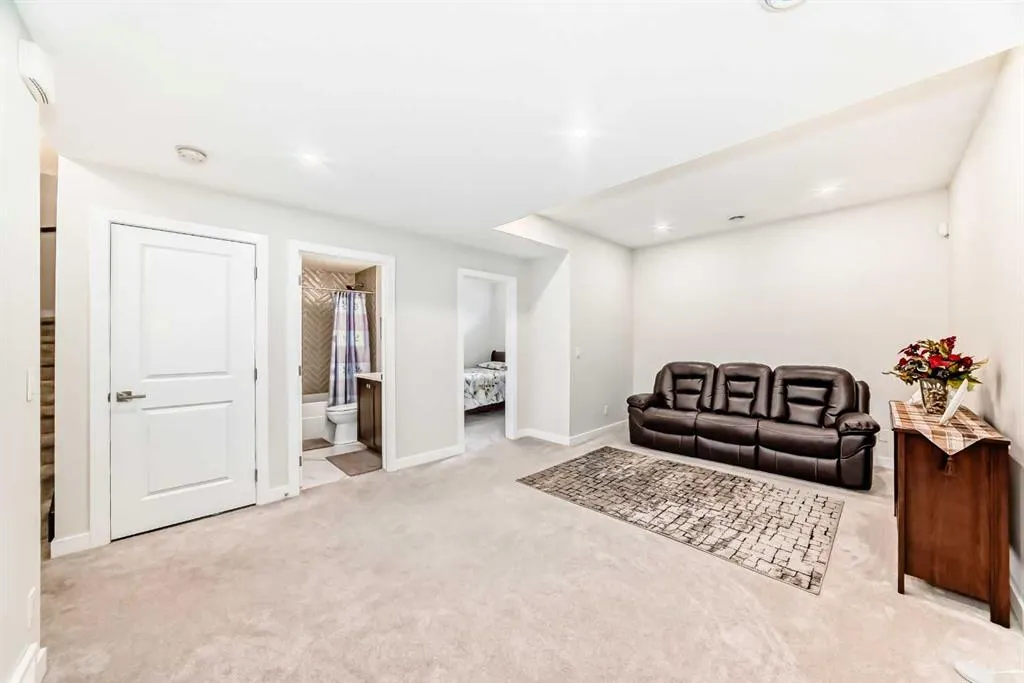 128 Savanna Lane NE