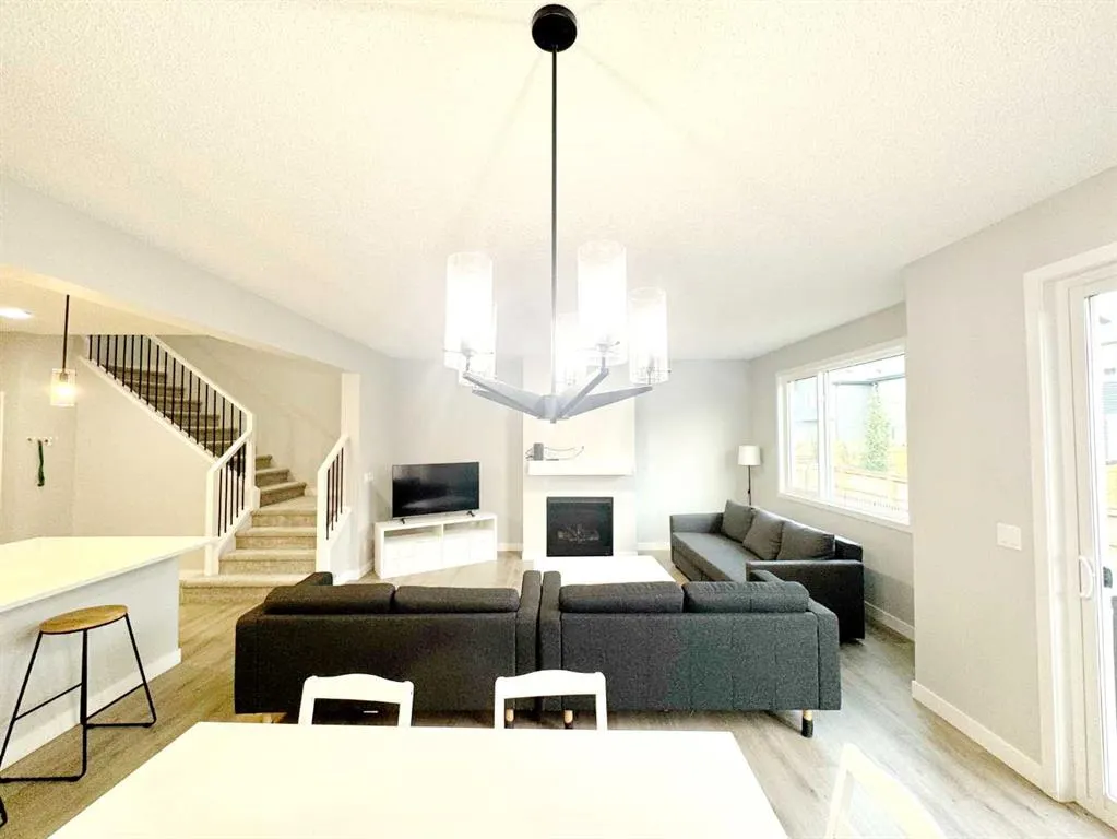 14 Sundown Close