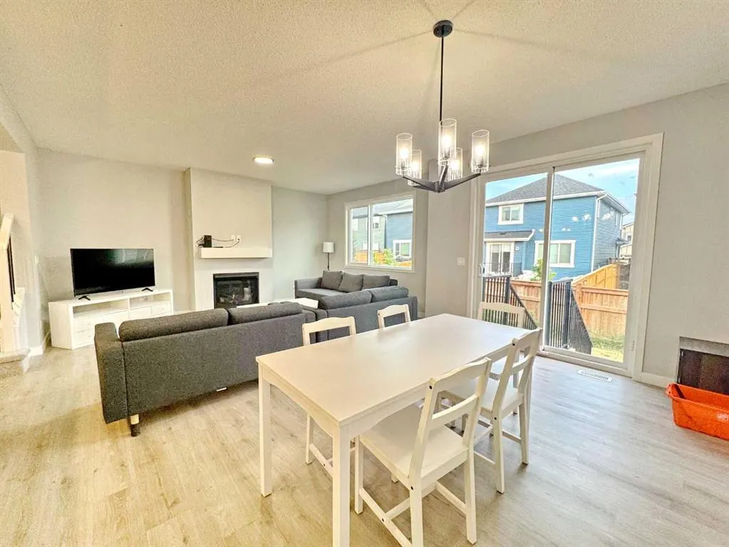 14 Sundown Close